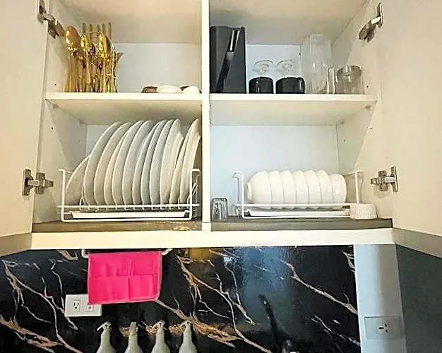 Azure Paranaque Near Naia Airport Free Highspeed Wifi And Netflix 마닐라