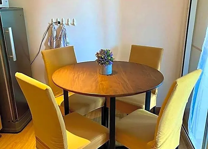 Azure Paranaque Near Naia Airport Free Highspeed Wifi And Netflix