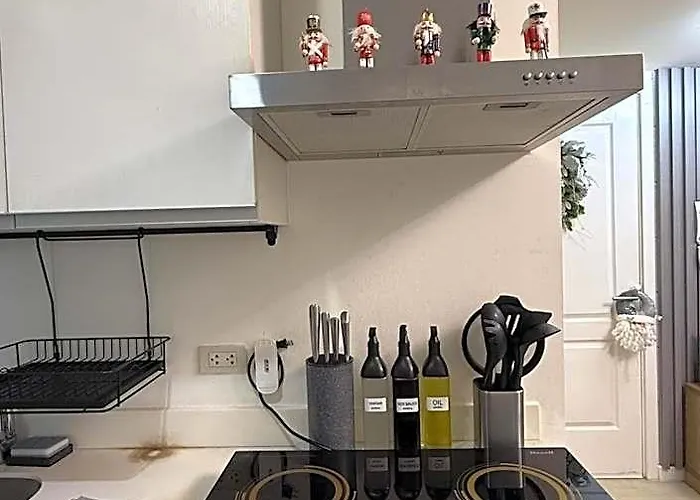 Azure Paranaque Near Naia Airport Free Highspeed Wifi And Netflix 3* 마닐라