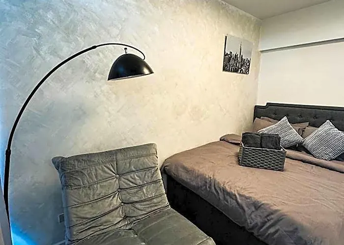 Azure Paranaque Near Naia Airport Free Highspeed Wifi And Netflix 호텔
