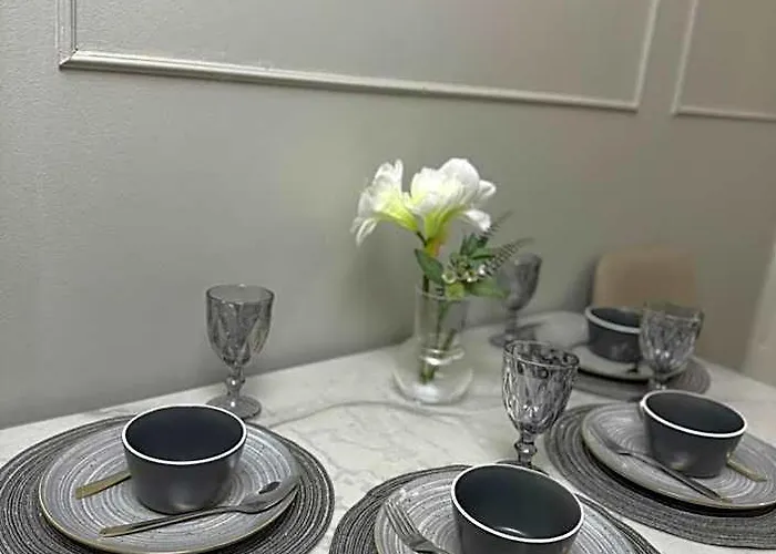 Azure Paranaque Near Naia Airport Free Highspeed Wifi And Netflix 마닐라