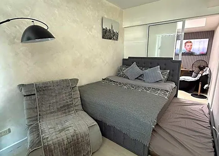 Azure Paranaque Near Naia Airport Free Highspeed Wifi And Netflix 호텔 마닐라